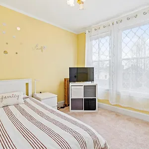Homestay Cozy In, Pittsburgh